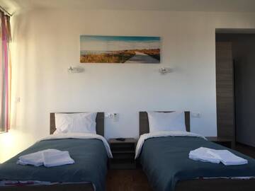 Фото номера Трехместный номер Делюкс Гостевой дом Guest House Hasiendata г. Павел-Баня 7