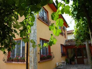 Фотографии Гостевой дом Villa Gamma г. Павел-Баня (Болгария) №3 Фото Гостевой дом Villa Gamma г. Павел-Баня 3